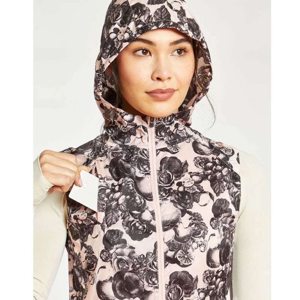 NWT Oiselle Rose Black Floral Run Vest L Seattle Shower Windbreaker Hood Pockets